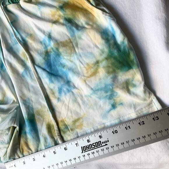 Lildy Women’s Set of Short Sleeve T-shirt & shorts, size S-M, Tie Dye White Blue - Picture 8 of 13